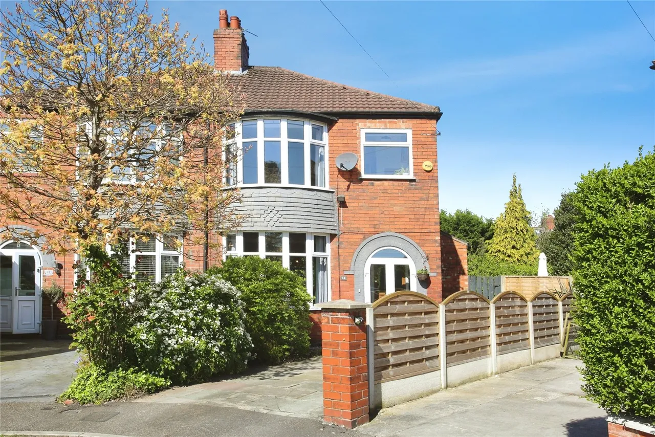 3 bed house for sale, Arnside Avenue, Heaton Chapel, SK4