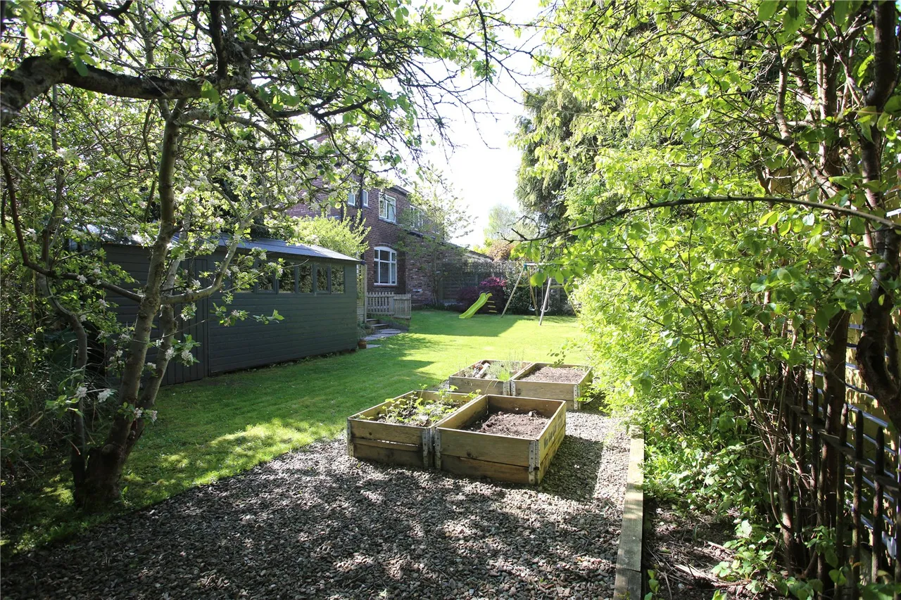 Arnside Avenue, Heaton Chapel, SK4, photo 8