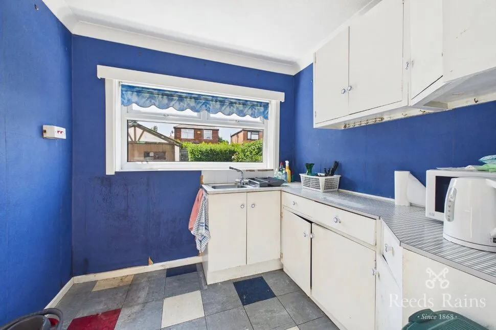Bossington Close, Offerton, Cheshire, SK2, photo 5