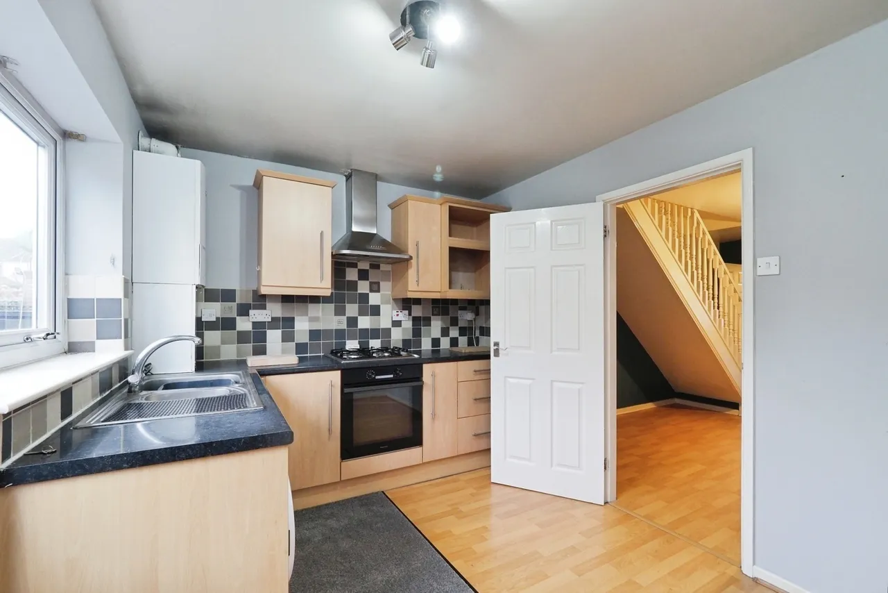 Albert Avenue, New Whittington, Chesterfield, Derbyshire, S43, photo 4
