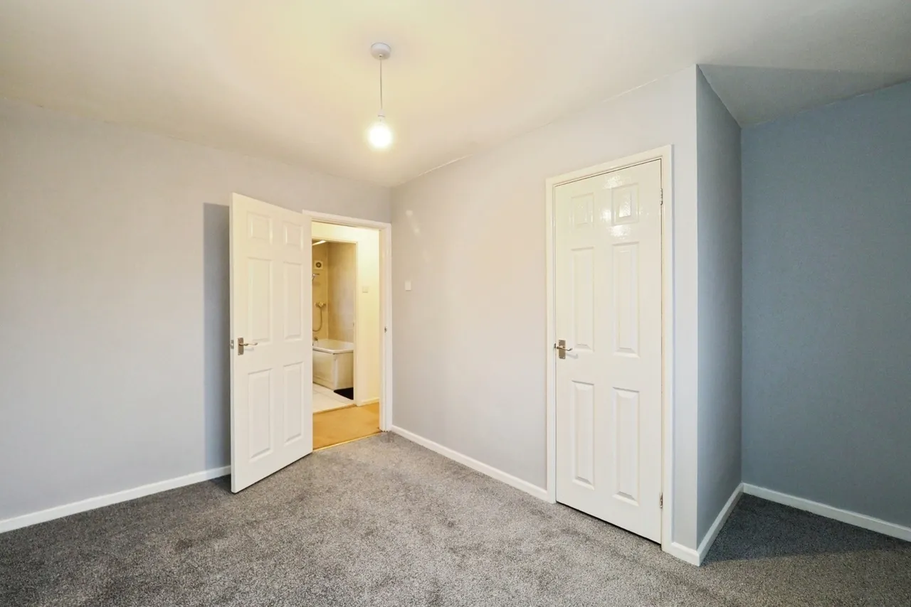 Albert Avenue, New Whittington, Chesterfield, Derbyshire, S43, photo 14