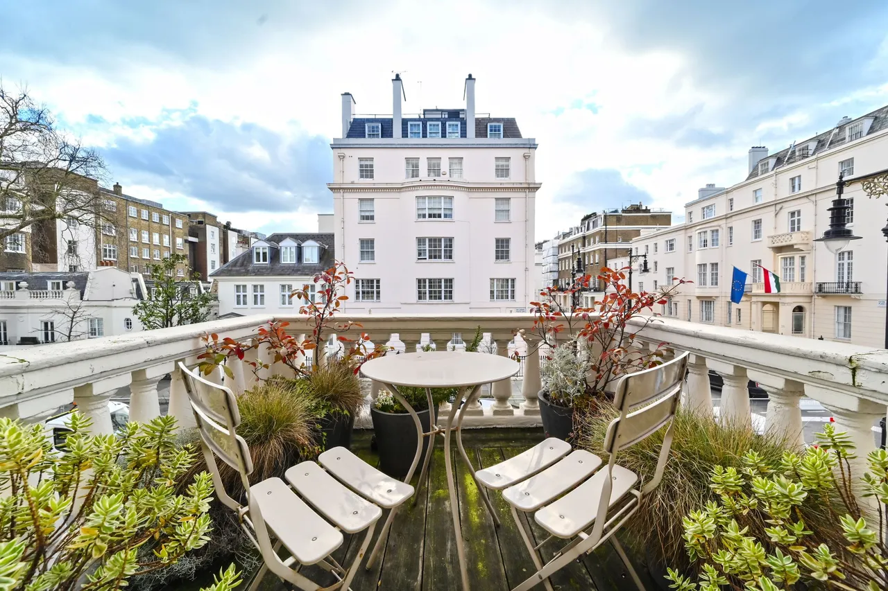 Eaton Place, SW1X, photo 2
