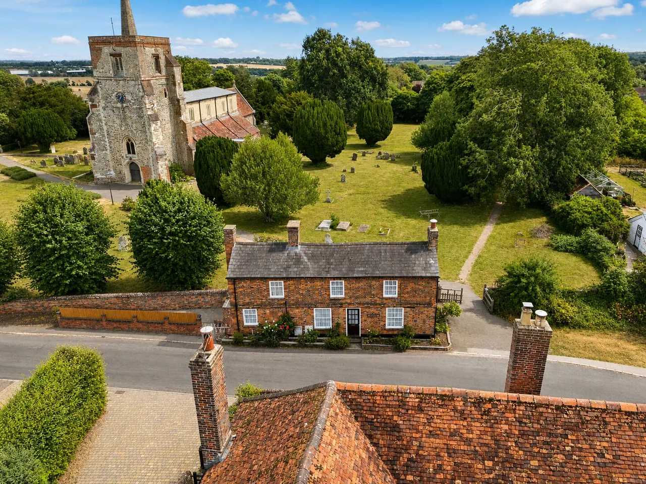 Trowley Hill Road, Flamstead, AL3, photo 2