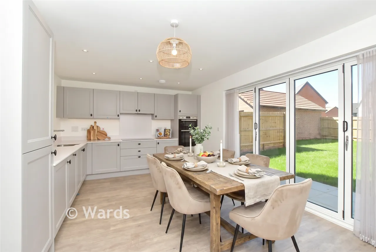 Dogwood Close, Faversham Lakes, ME13, photo 2
