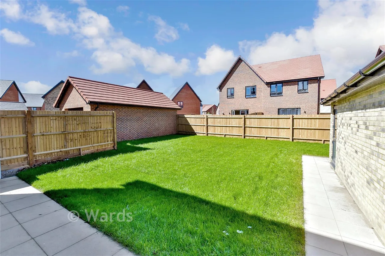 Dogwood Close, Faversham Lakes, ME13, photo 4