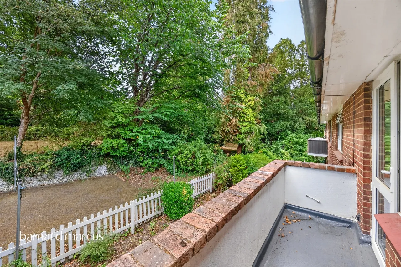 Hayes Lane, Kenley, CR8, photo 13