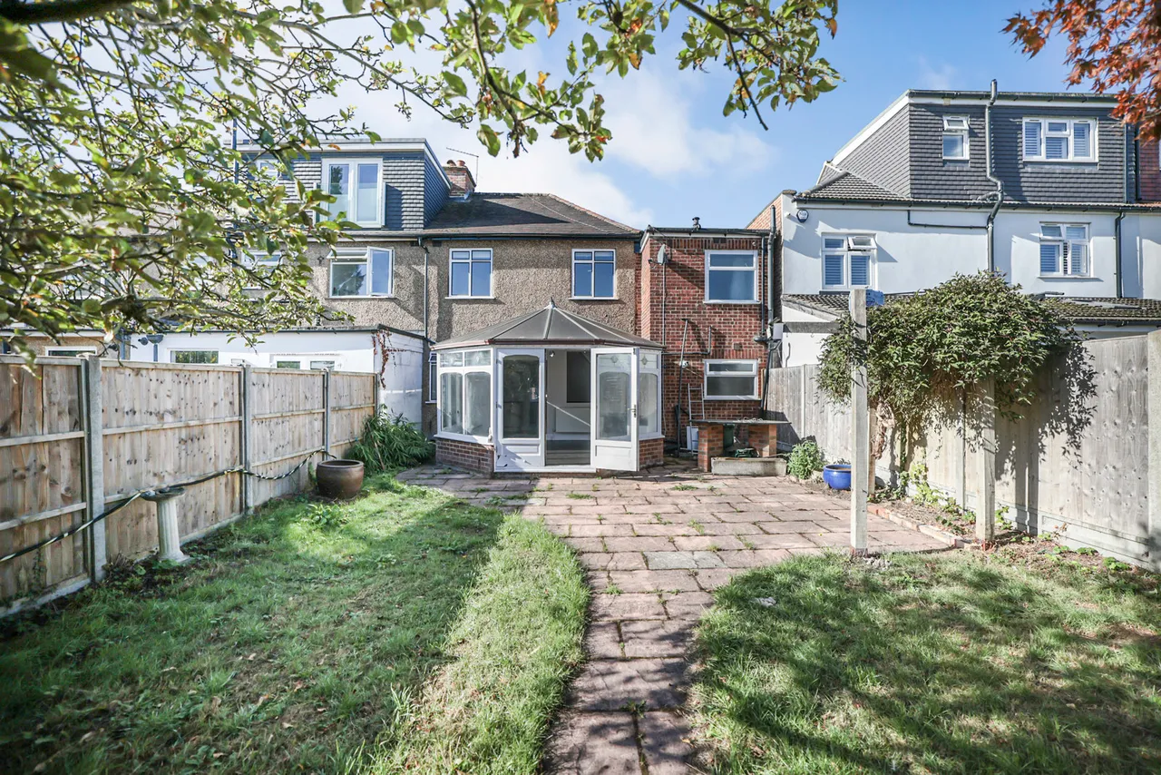 Beverley Road, Ruislip Manor Fees Apply, HA4, photo 14