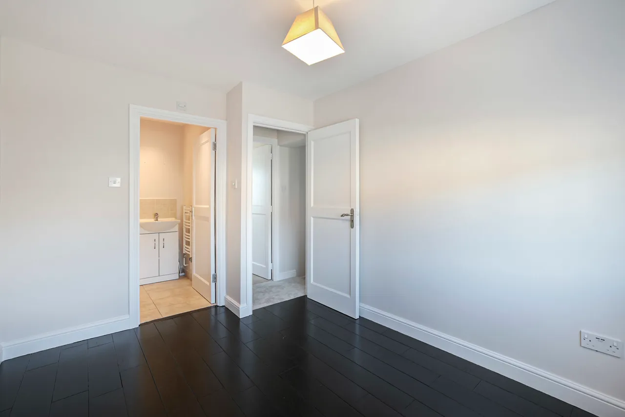 Beverley Road, Ruislip Manor Fees Apply, HA4, photo 11