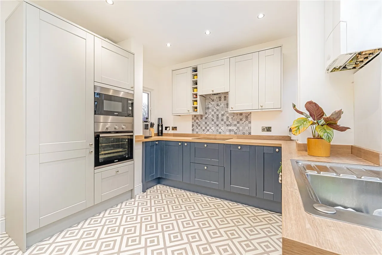 Holly Bush Lane, Hampton, TW12 2QR, photo 6