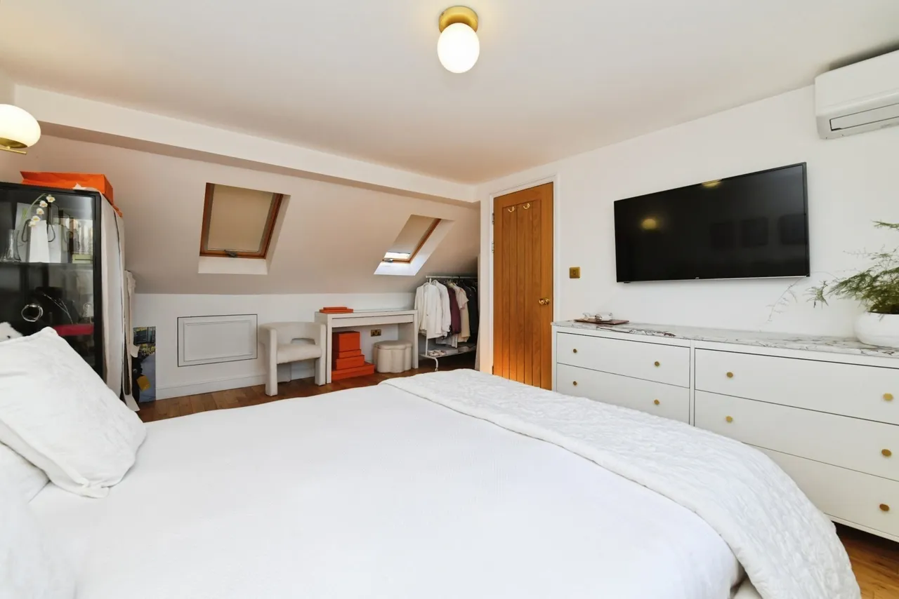 Mendip Crescent, Westcliff-on-Sea, Essex, SS0, photo 22