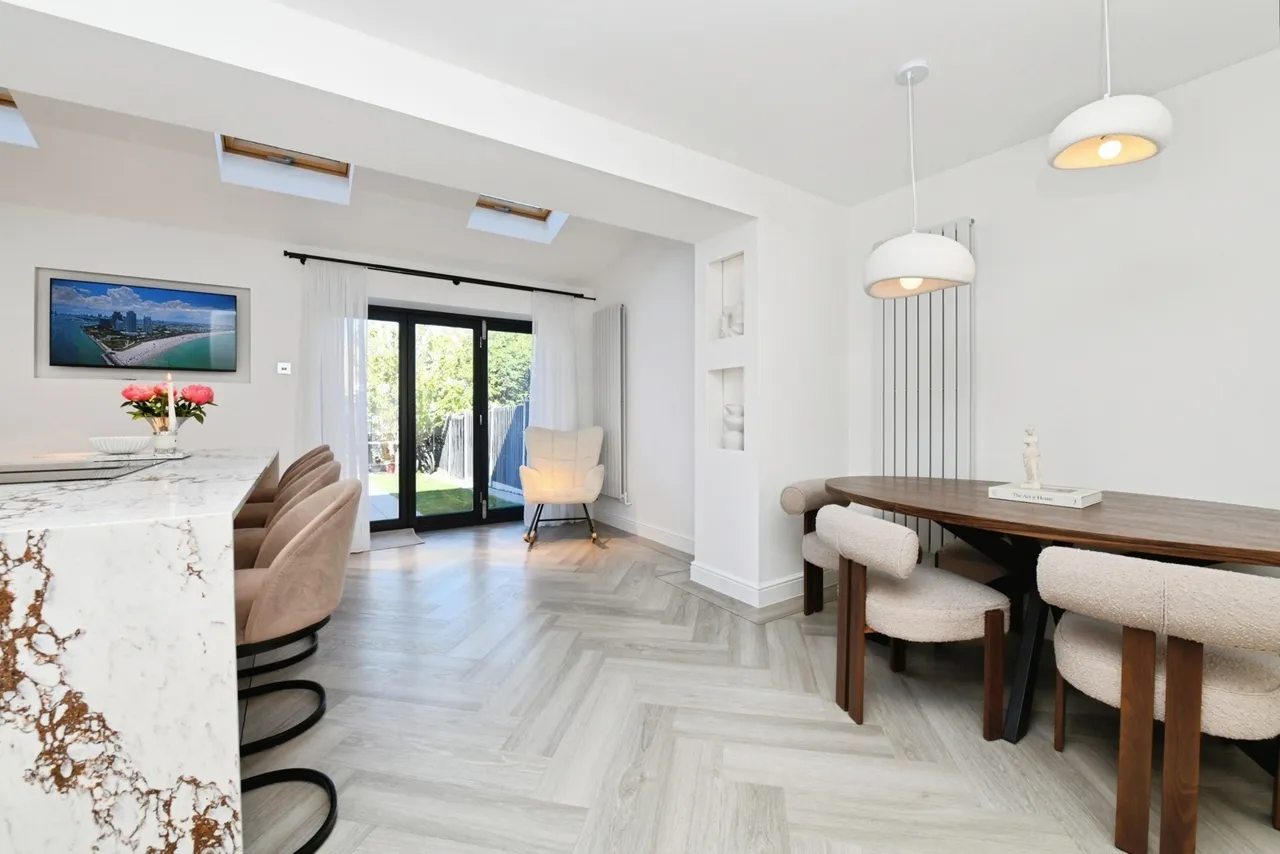 Mendip Crescent, Westcliff-on-Sea, Essex, SS0, photo 17