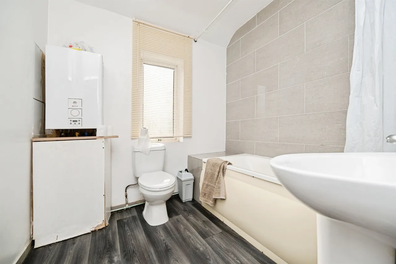 Ashes Road, Oldbury, B69, photo 11