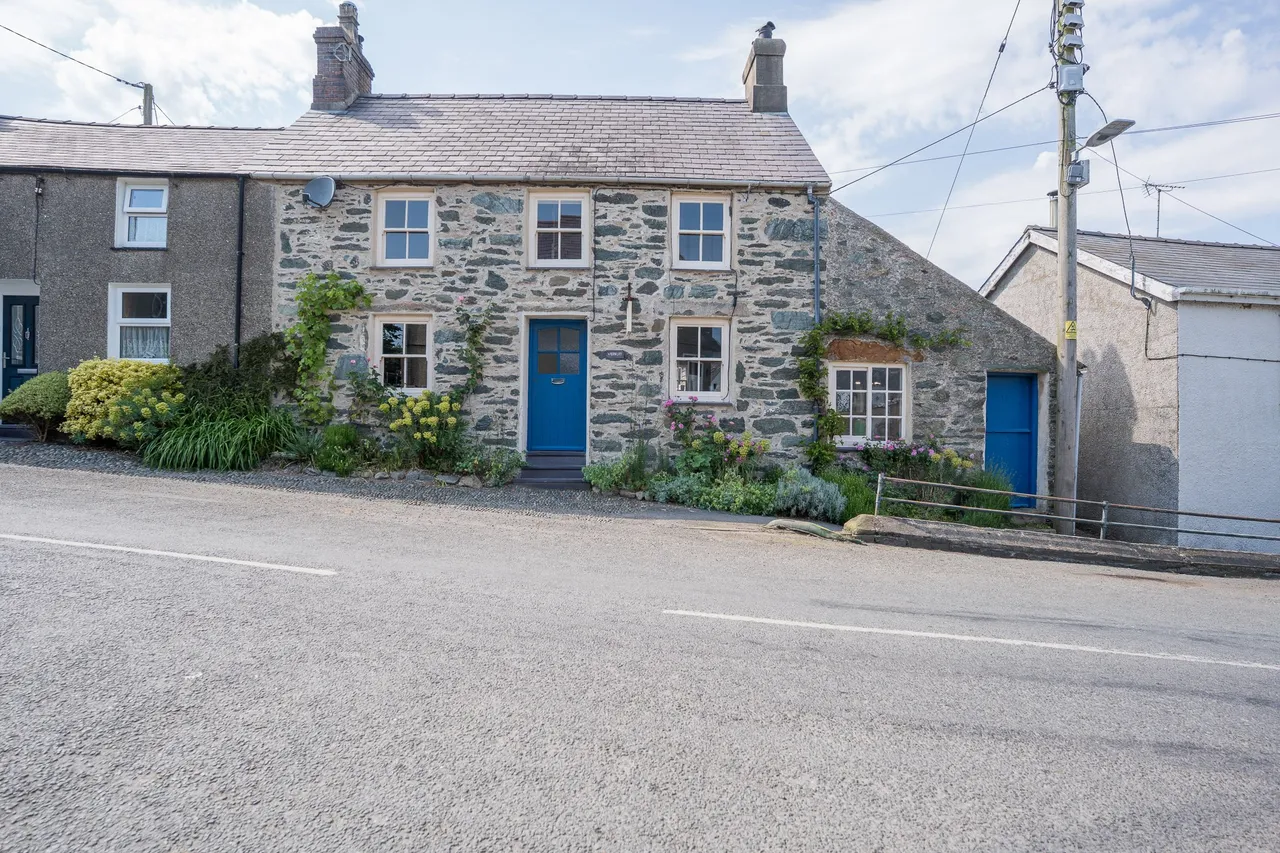 4 bed house for sale — Wernlas, Lon Gerddi, Edern, Pwllheli, Gwynedd, LL53 8YP