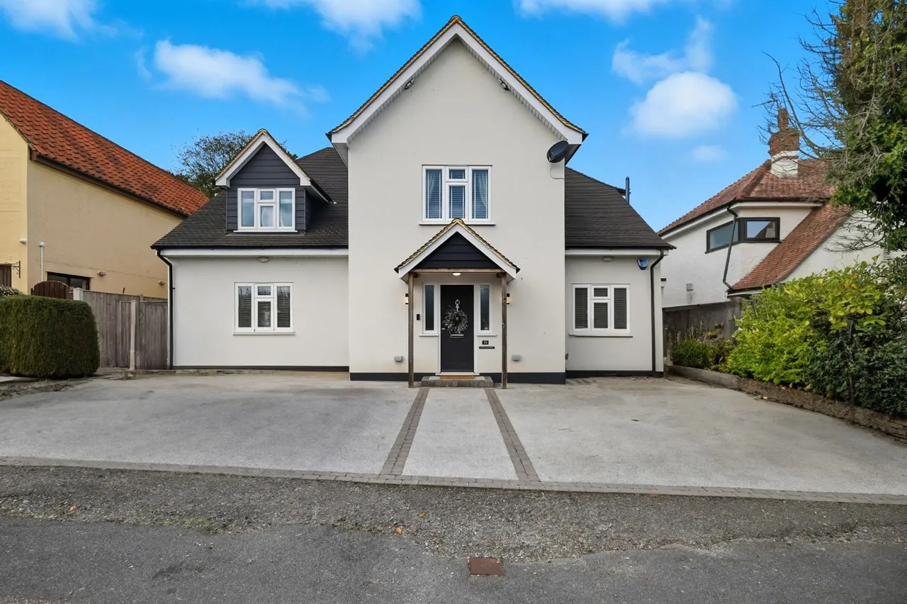 4 bed house for sale, Forest Glade, North Weald, CM16