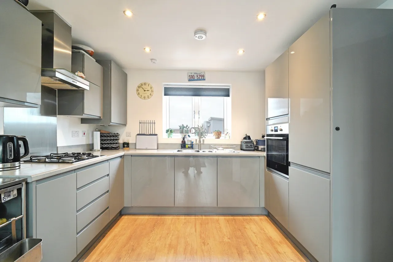 Newman Square, Solihull, B90, photo 2