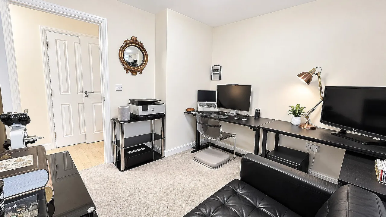 Clements Drive, Eaton Leys, MK17, photo 8