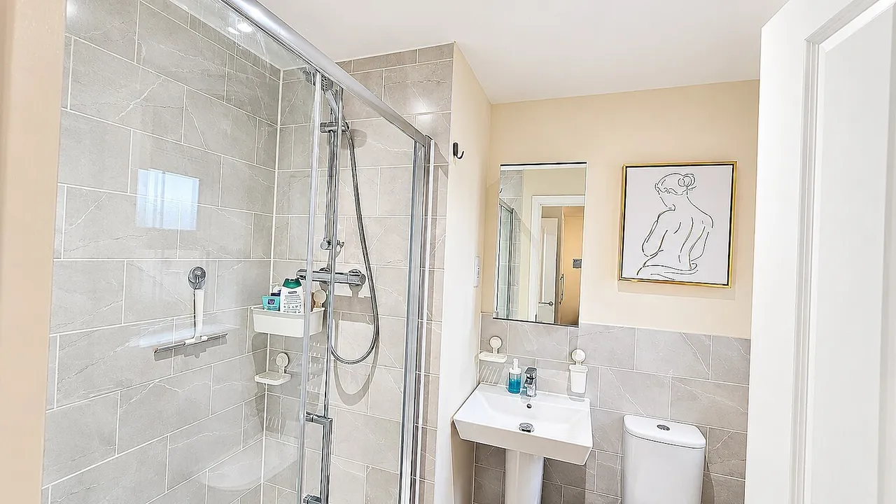 Clements Drive, Eaton Leys, MK17, photo 12