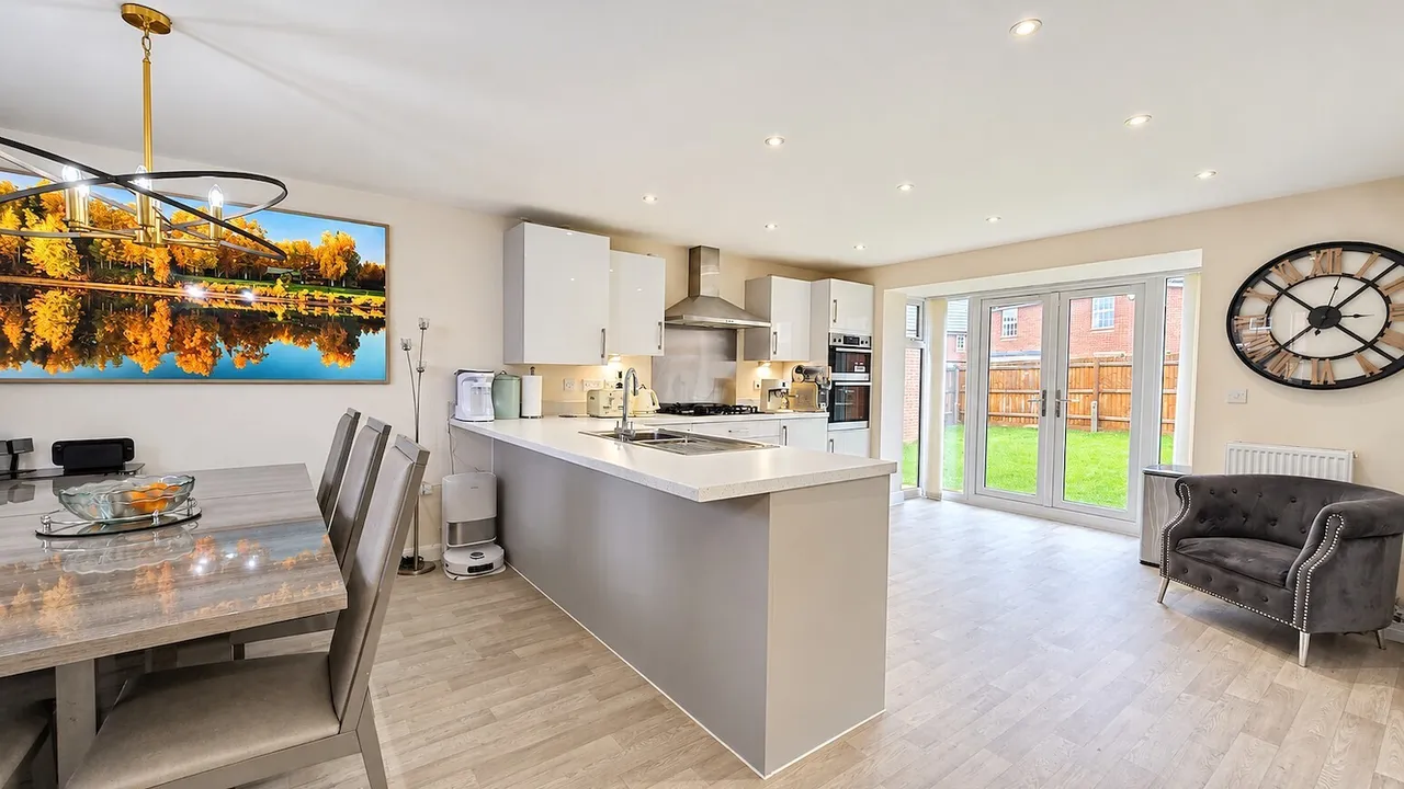 Clements Drive, Eaton Leys, MK17, photo 7