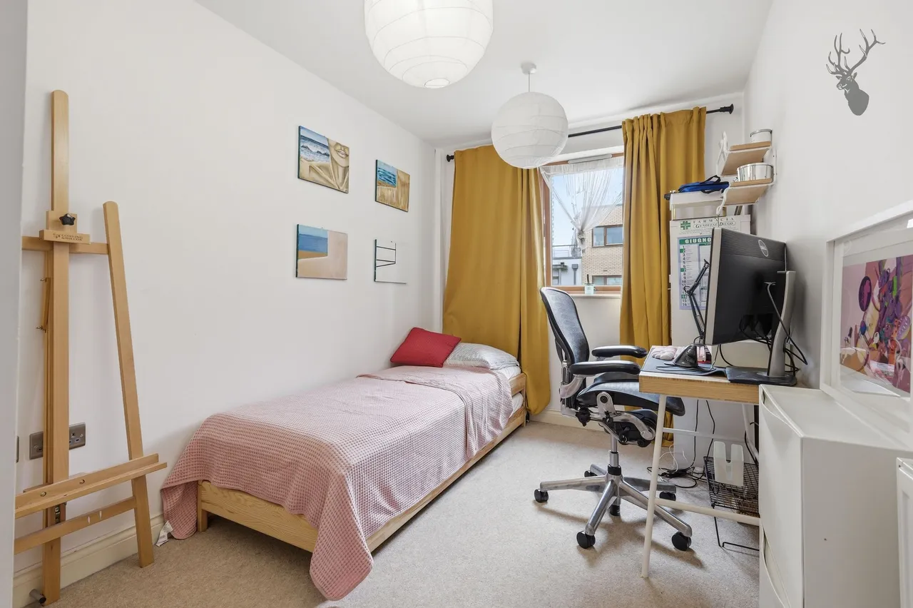 Trevithick Way, London, E3, photo 10