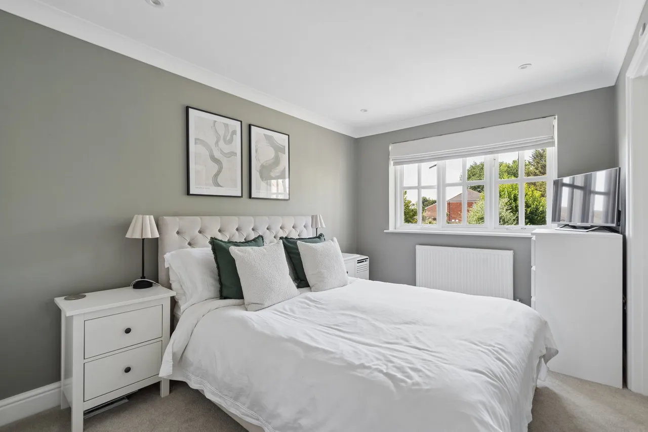 Grove Lane, Chalfont St Peter, SL9, photo 6