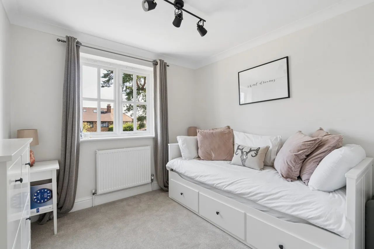 Grove Lane, Chalfont St Peter, SL9, photo 15