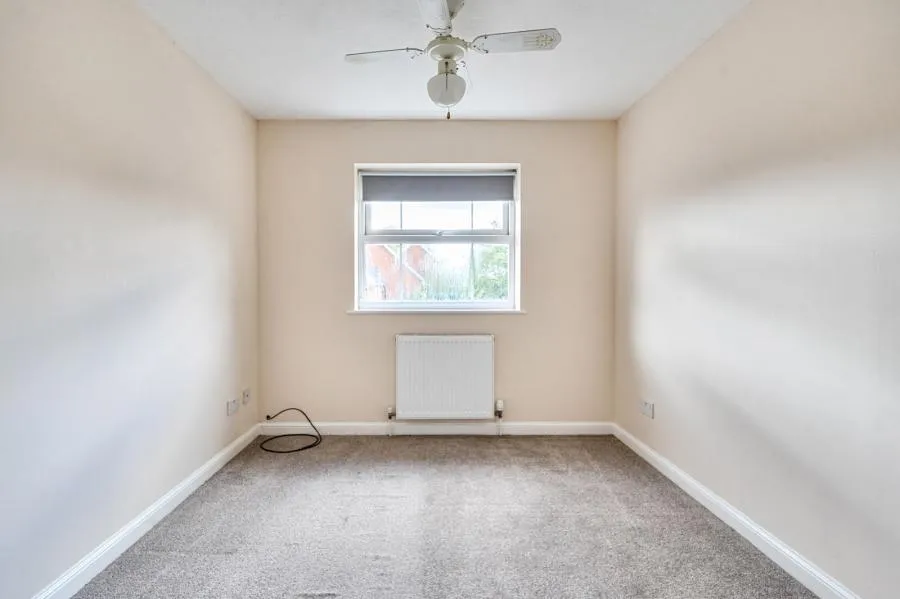 Morris Court, Aylesbury, HP21, photo 11