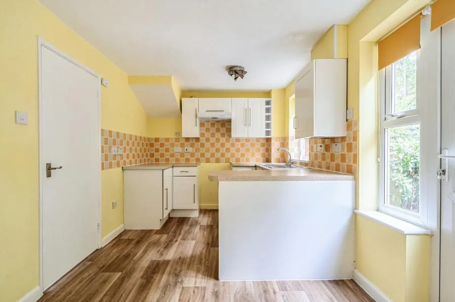 Morris Court, Aylesbury, HP21, photo 6
