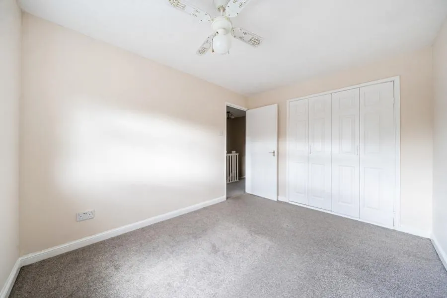 Morris Court, Aylesbury, HP21, photo 9