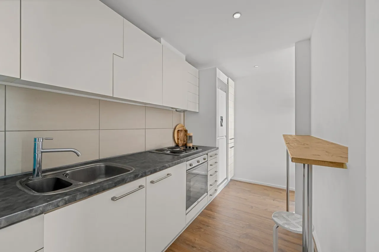 Blackwall Way, London, E14, photo 4
