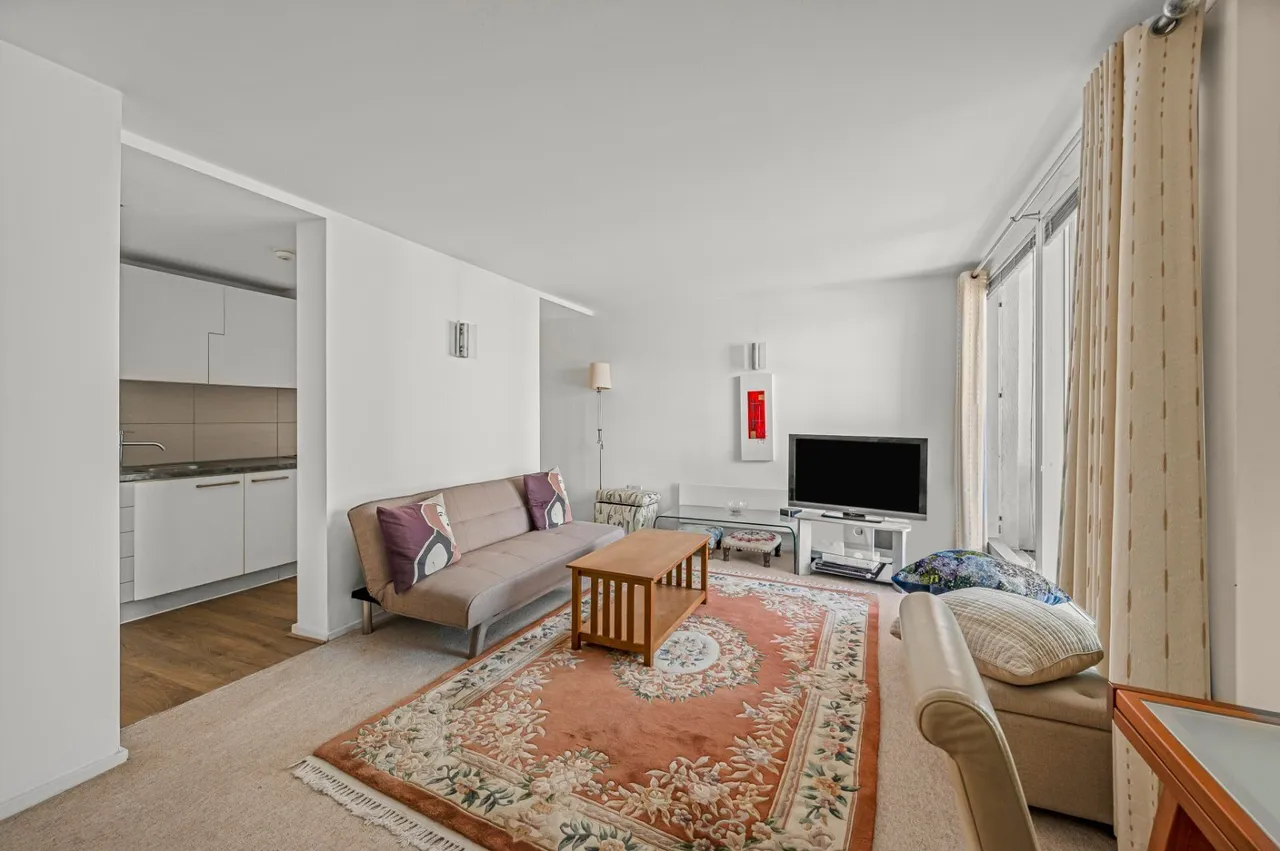 Blackwall Way, London, E14, photo 10