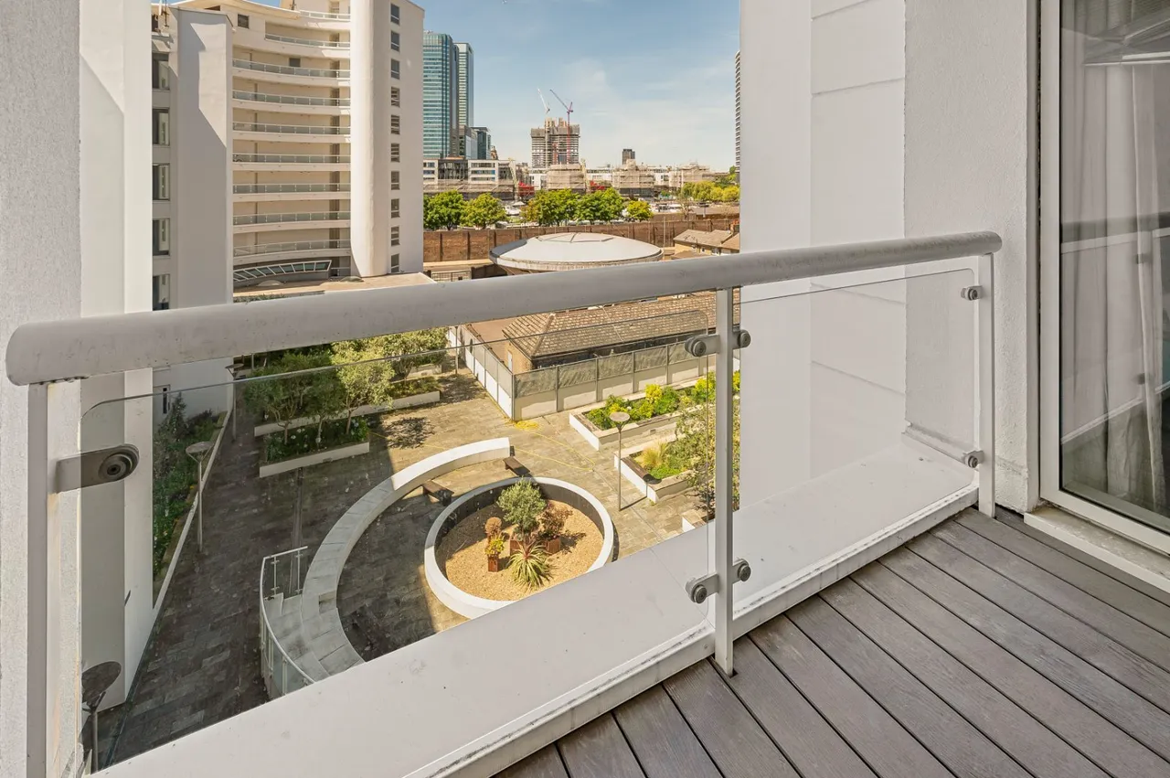 Blackwall Way, London, E14, photo 6