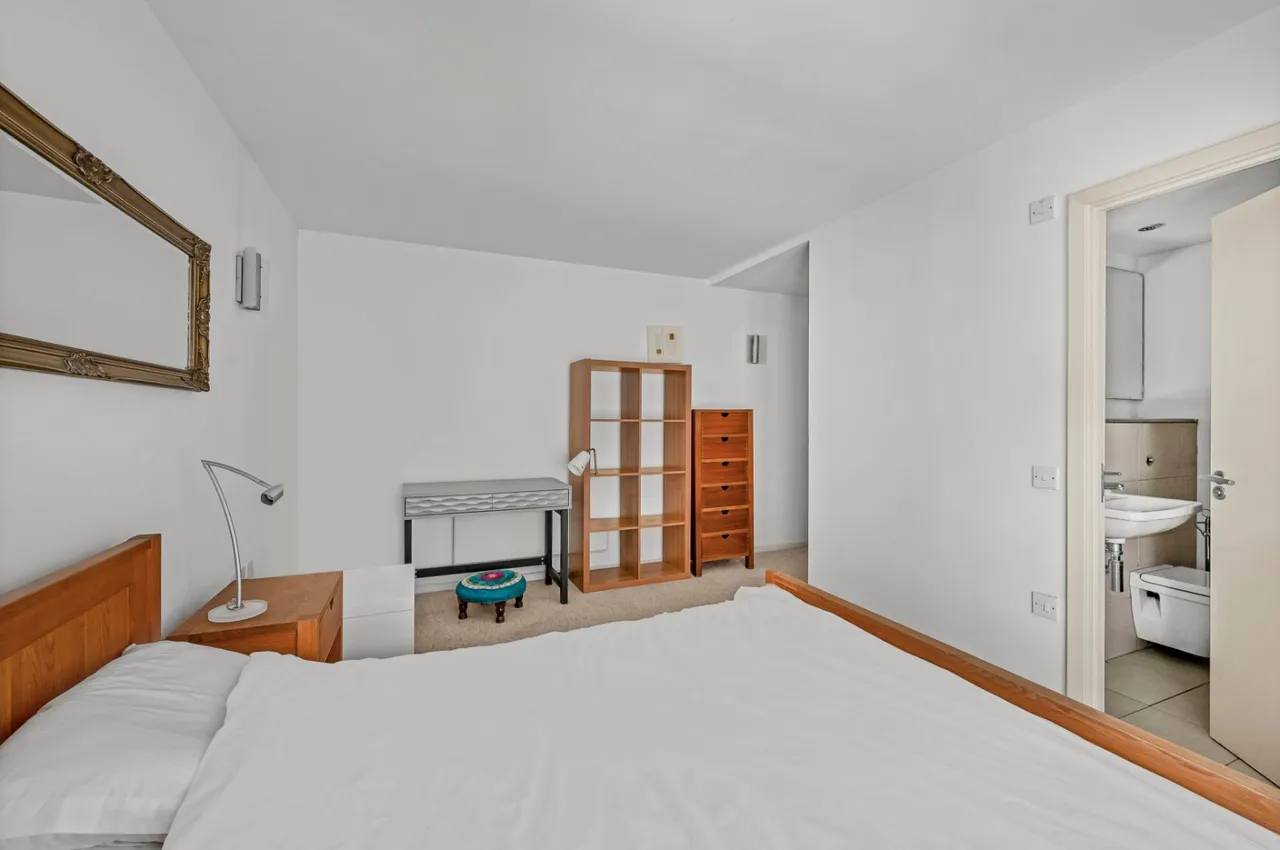 Blackwall Way, London, E14, photo 8