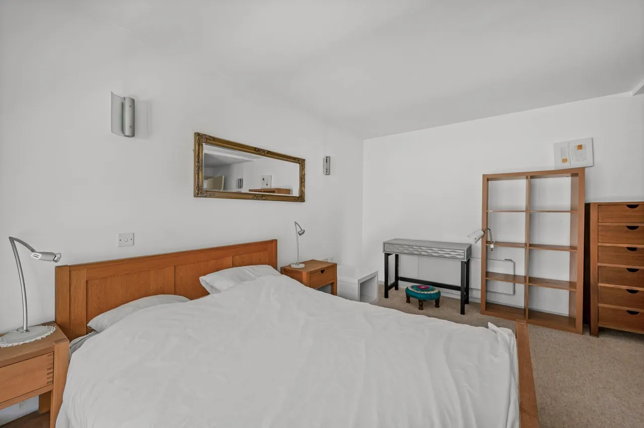 Blackwall Way, London, E14, photo 9