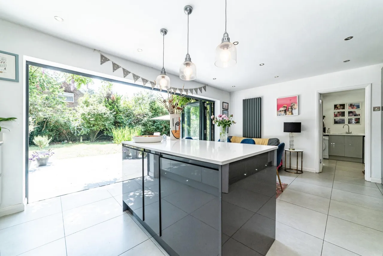 4 bed house for sale, West End Road, Reading, RG7