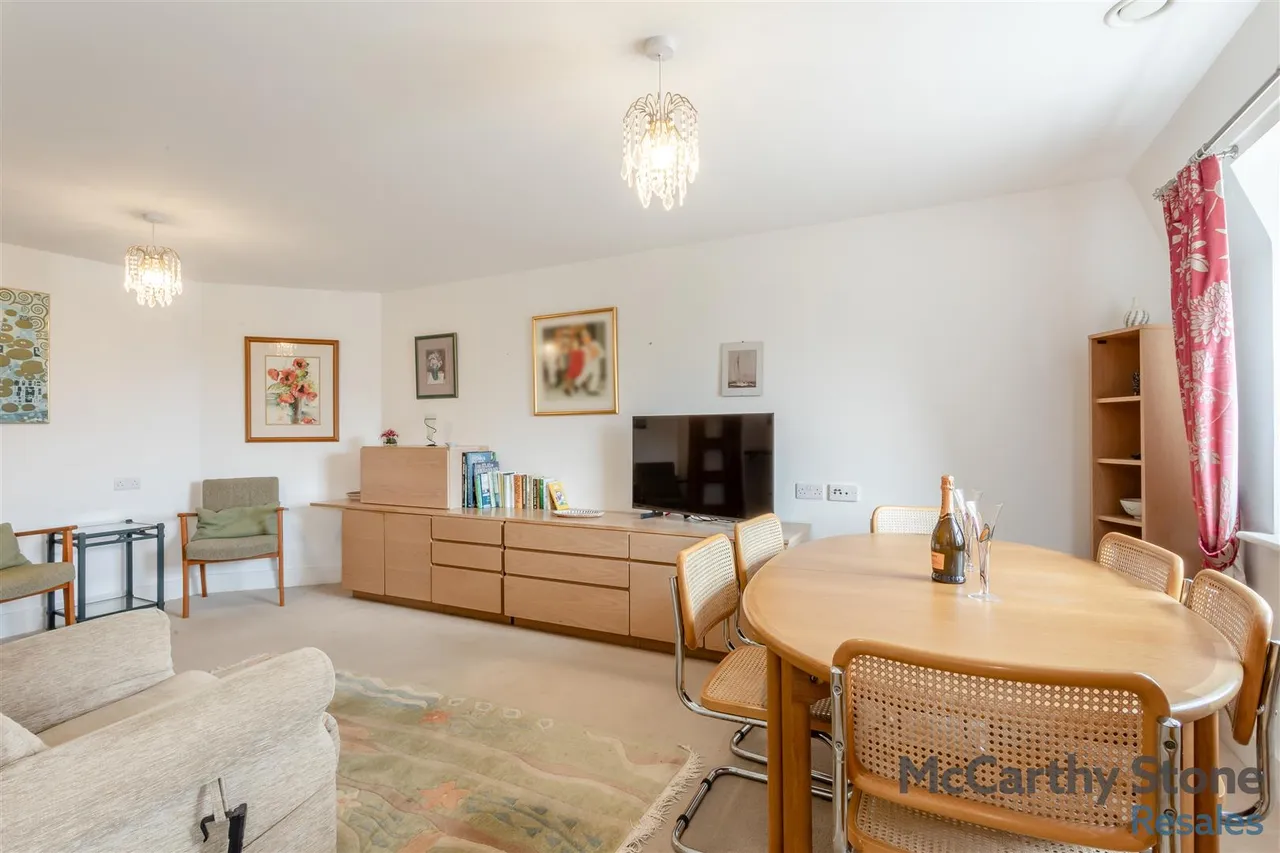 College Way, Welwyn Garden City, AL8, photo 4