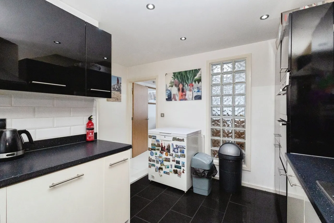 Elm Way, Chadderton, Oldham, Greater Manchester, OL9, photo 4