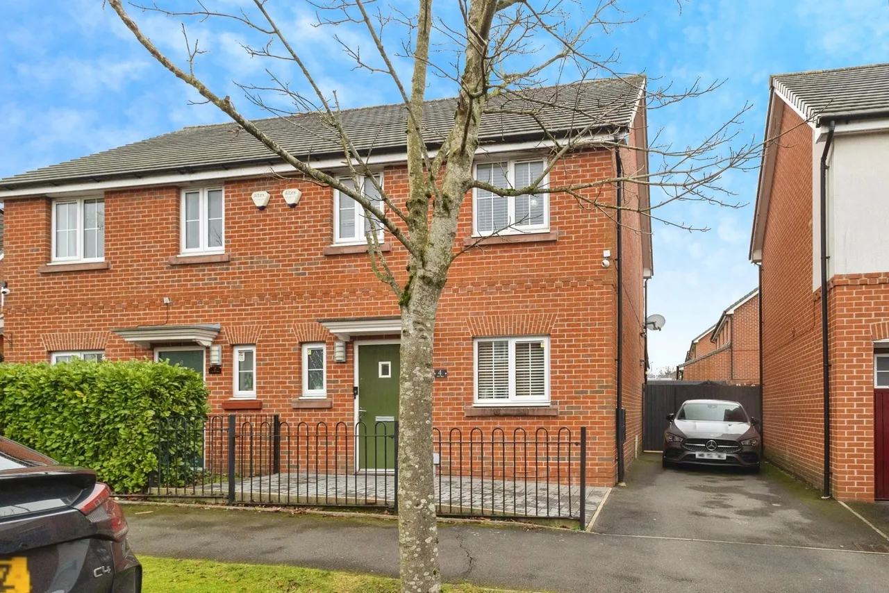 3 bed house for sale — Elm Way, Chadderton, Oldham, Greater Manchester, OL9