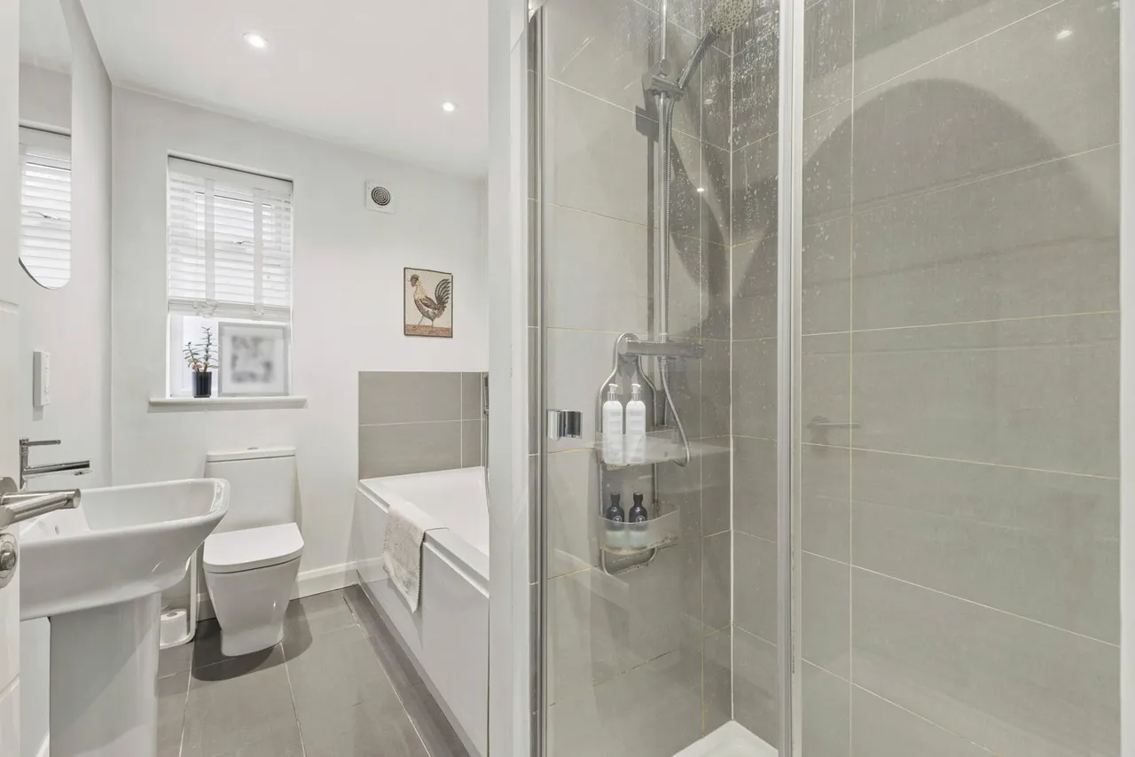 Sussex Mews, Cheltenham, GL52, photo 13