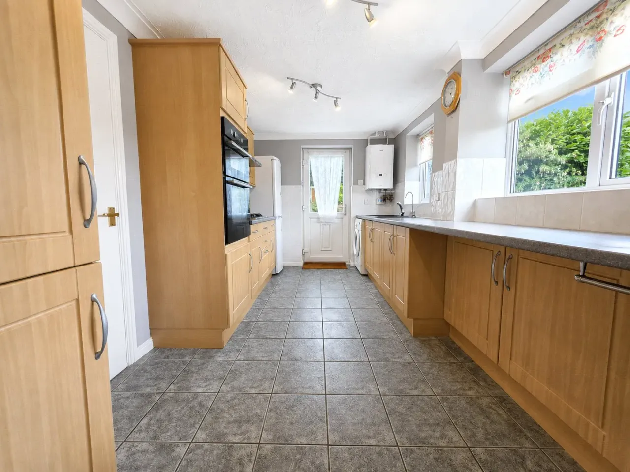 Graysons Close, Rayleigh, SS6, photo 2