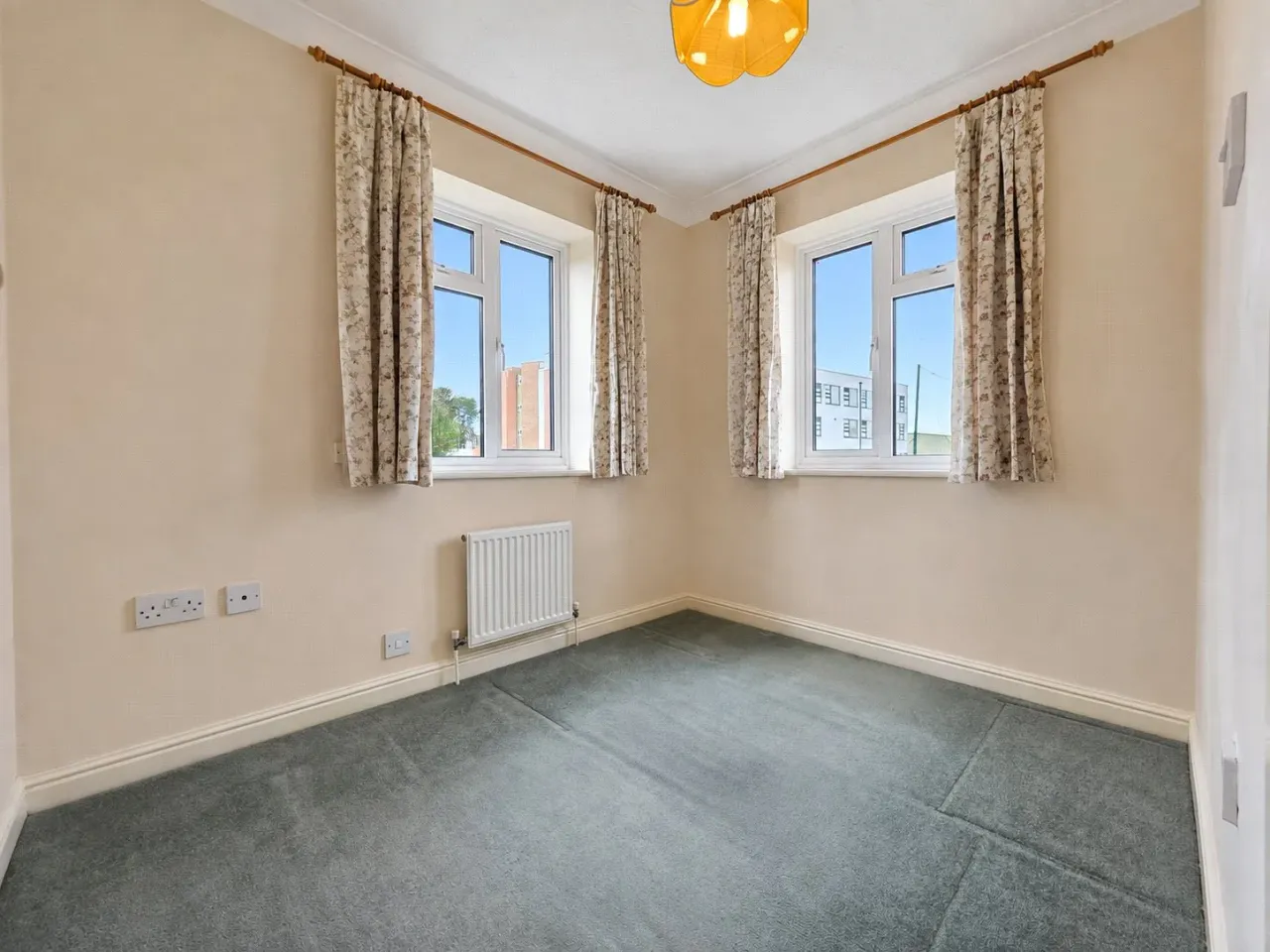 Graysons Close, Rayleigh, SS6, photo 12