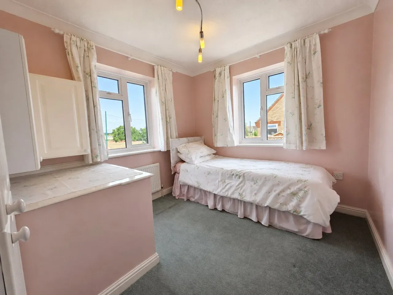 Graysons Close, Rayleigh, SS6, photo 11