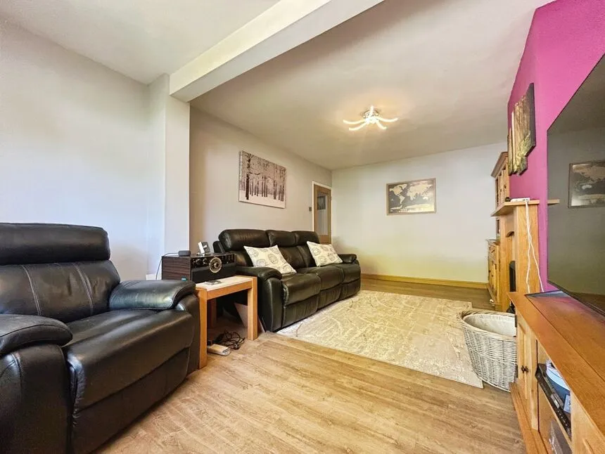 Gresham Avenue, Hartley, Kent, DA3, photo 4
