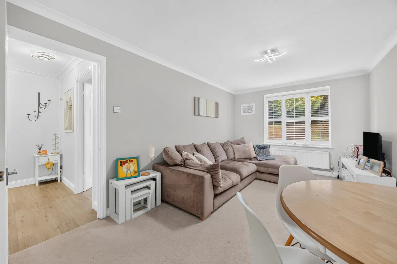 Maple Leaf Close, Biggin Hill, TN16, photo 2