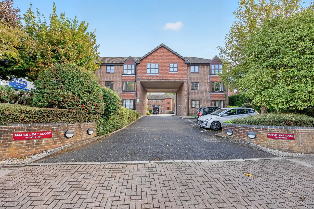 Maple Leaf Close, Biggin Hill, TN16, photo 16