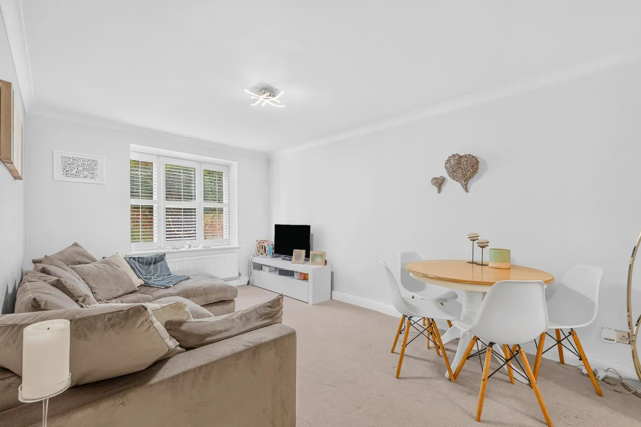 Maple Leaf Close, Biggin Hill, TN16, photo 4