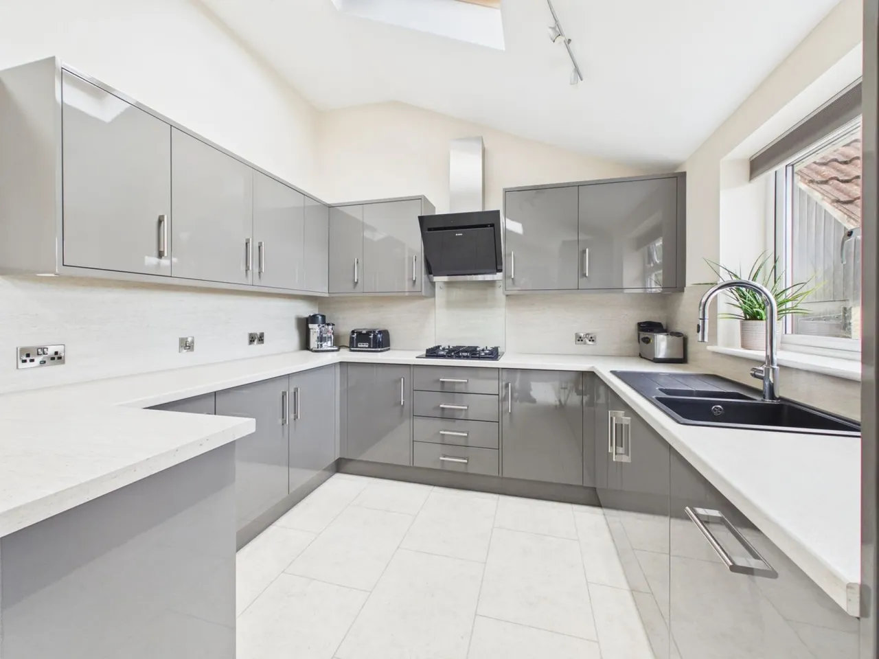Oldmixon Road, Weston-Super-Mare, BS24, photo 6