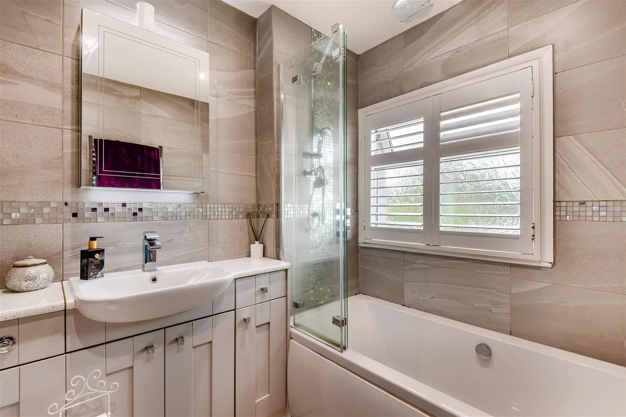 London Road, Ditton, photo 11