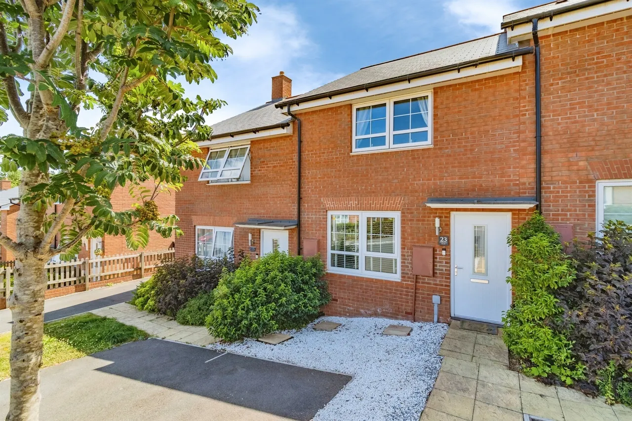 3 bed house for sale — Loveridge Drive, Alphington, Exeter
