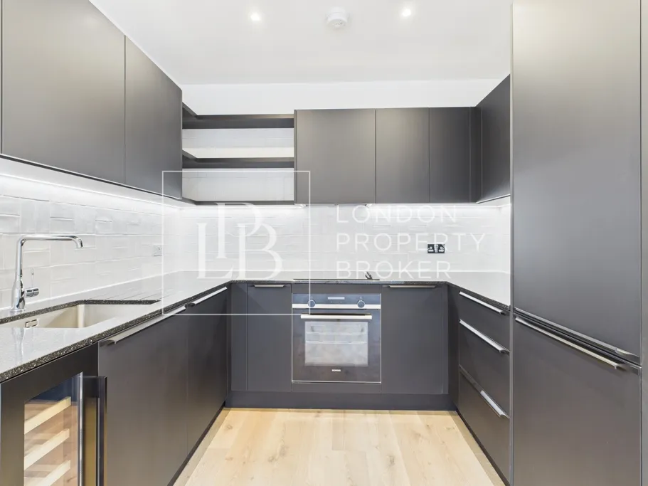 Pettman Crescent, London, SE28, photo 4