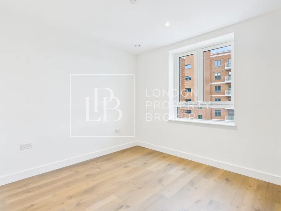 Pettman Crescent, London, SE28, photo 10